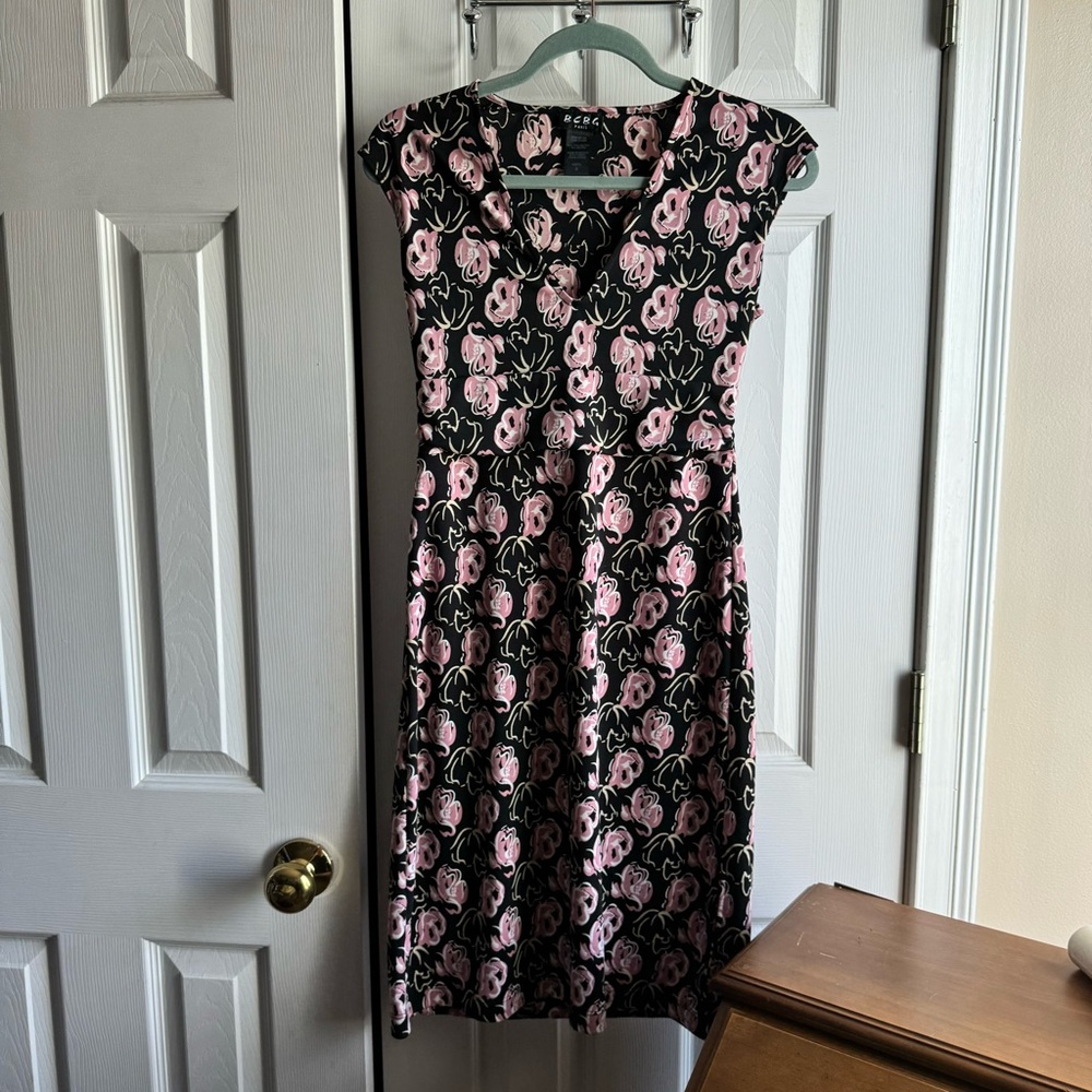 vintage bcbg paris midi length short sleeve v neck floral rose dress black pink